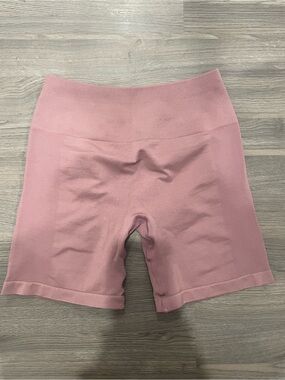 Aurola Scrunch Shorts